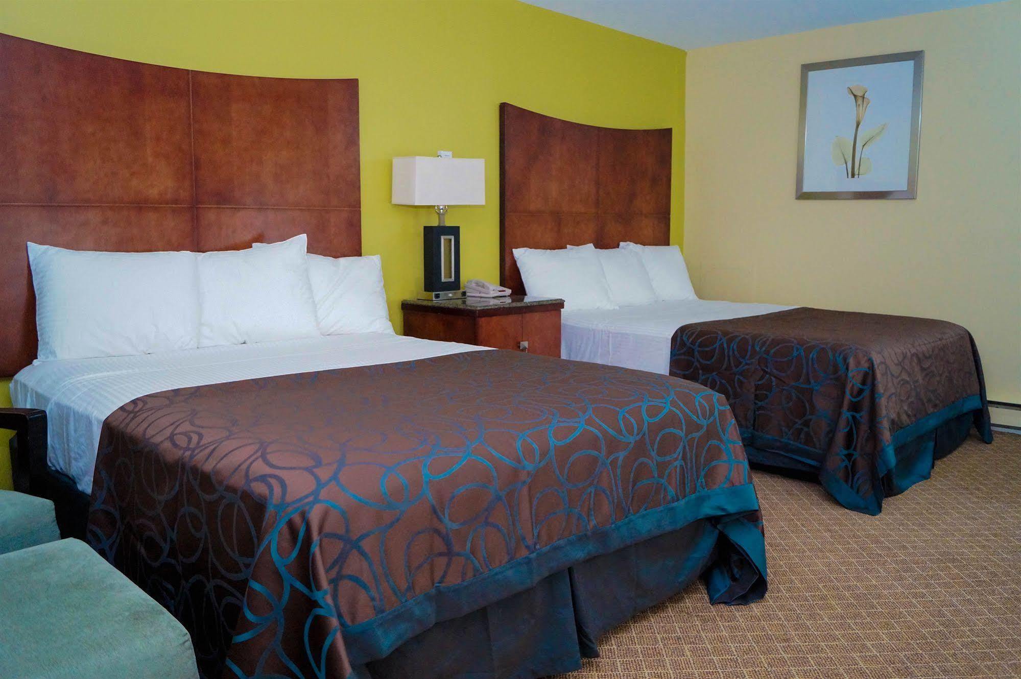 Sullivan Trail Inn & Suites Pocono Lake Zewnętrze zdjęcie