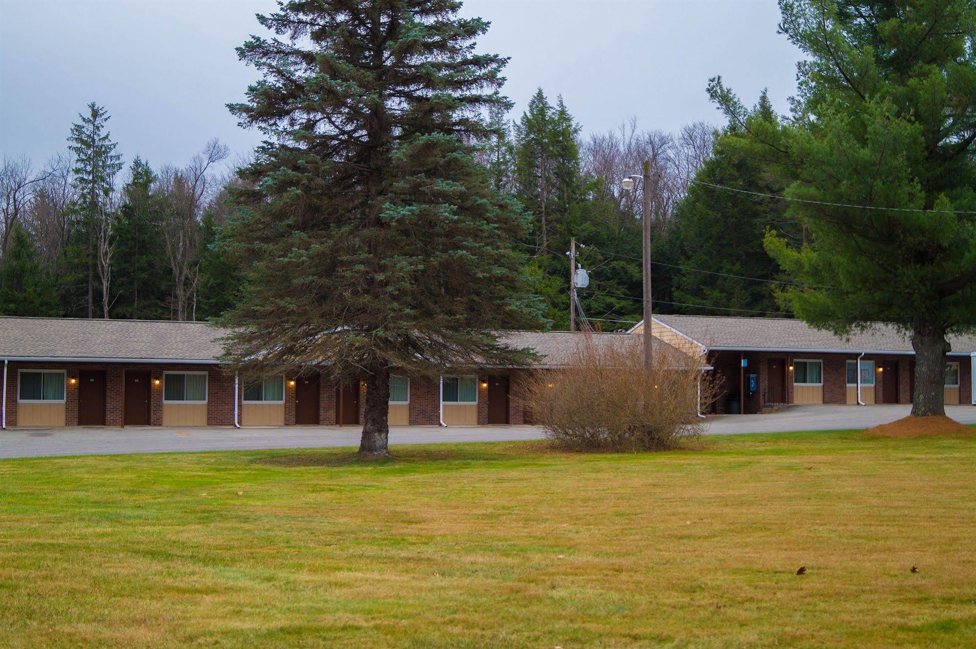 Sullivan Trail Inn & Suites Pocono Lake Zewnętrze zdjęcie
